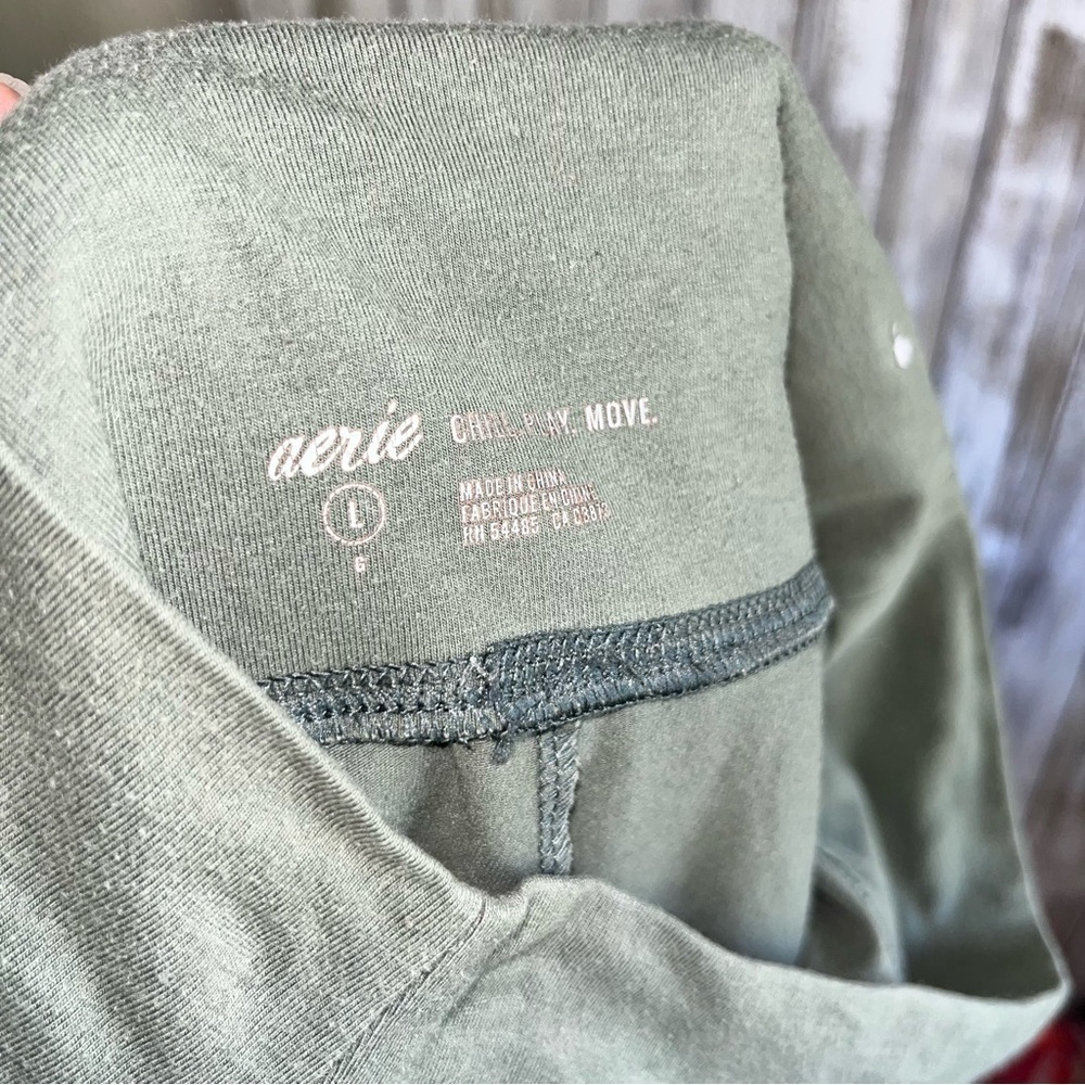 Aerie Olive Green Slit Side Leggings - Picture 4 of 4